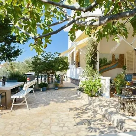 Apartman With Parking Space Starigrad, Paklenica - 18830 *