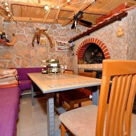 With Parking Space Starigrad, Paklenica - 18830 Apartman