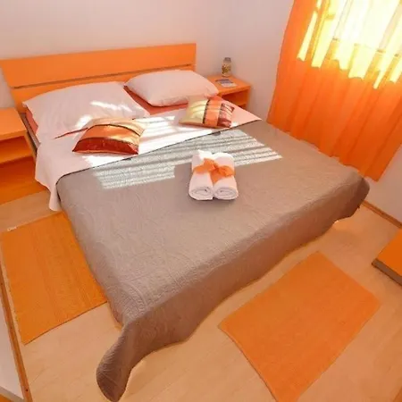 Apartman With Parking Space Starigrad, Paklenica - 18830