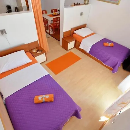 With Parking Space Starigrad, Paklenica - 18830 Appartement Starigrad Paklenica